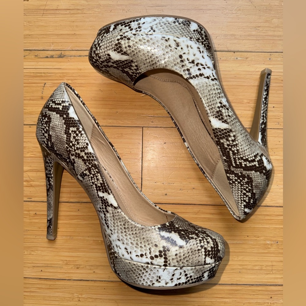 Chinese Laundry Wonder Stiletto Heels Python 8 M Platform Pump Round Toe NIB